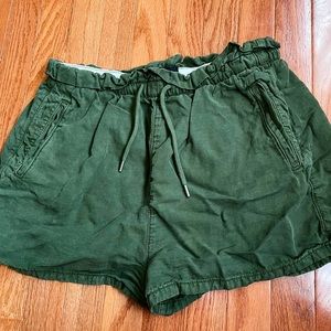 Urban Outfitters Olive Green Shorts🫒🩳💚
